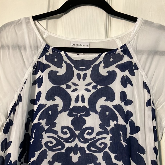 Like New Women’s Small Liz Claiborne Blue and White Bohemian Style Blouse - Picture 3 of 8